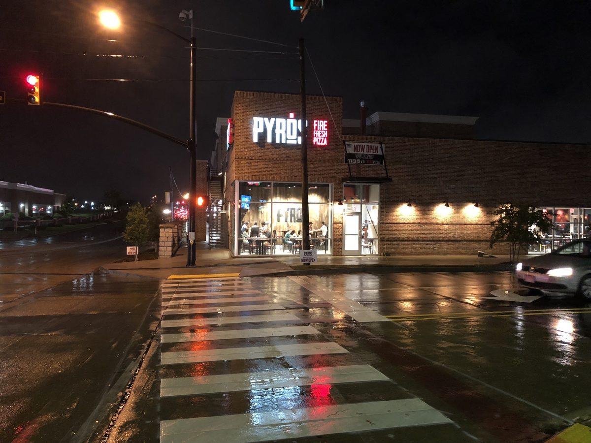 Hardy Street Hattiesburg Pyro's Fire Fresh Pizza